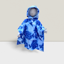 Load image into Gallery viewer, Child mannequin wearing a hooded blanket made from a sky design printed fleece with front pocket
